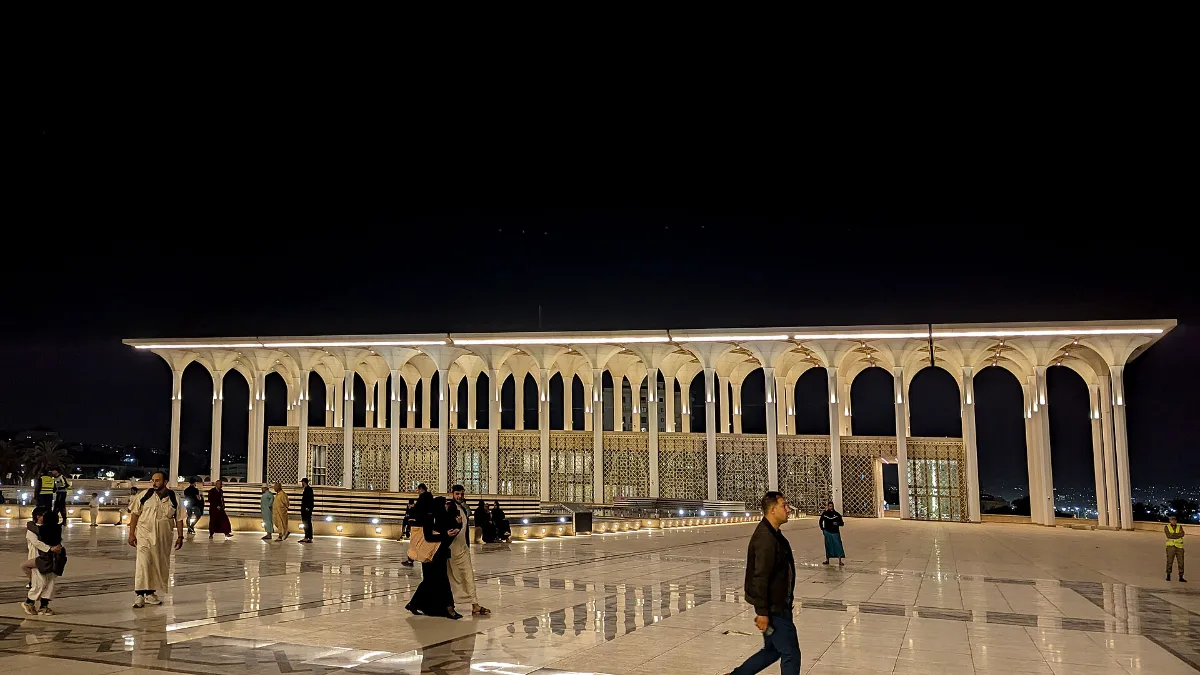 Grande Mosquée d Alger avec son minaret de 265 m, le plus haut du monde, ouvert en 2024
