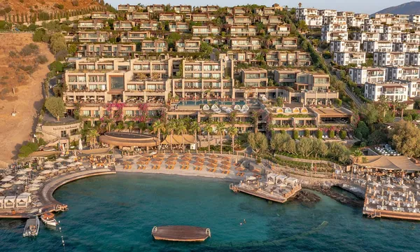 Caresse, a Luxury Collection Resort & Spa