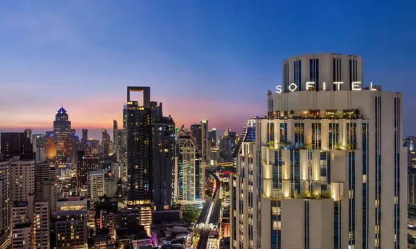 Sofitel Bangkok Sukhumvit, hôtel 5 étoiles proche mosquée Jamiul
