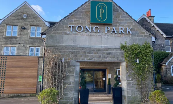 Tong Park Hotel, Baildon