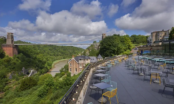 Terrasse de l'Avon Gorge by Hotel du Vin face au pont suspendu de Clifton