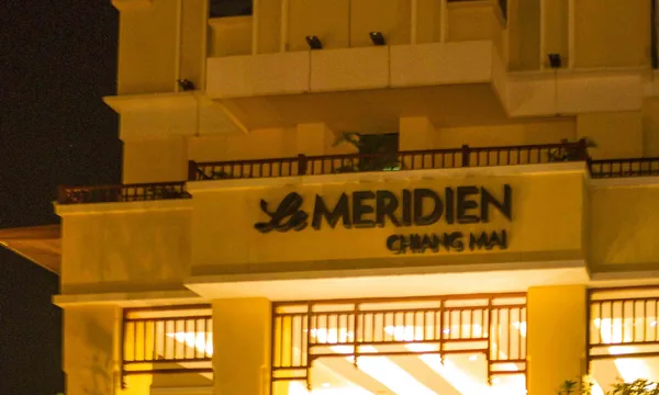 Le Meridien Chiang Mai, hôtel 4 étoiles rive rivière Ping