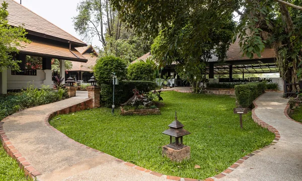 Ban Kaew Resort Chiang Rai style thaï traditionnel bungalows jardins