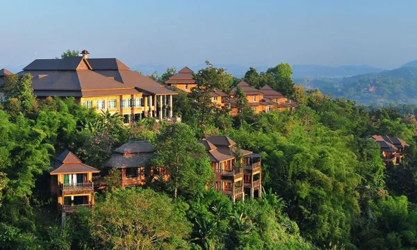 Katiliya Mountain Resort Chiang Rai villas piscine vue vallée montagnes