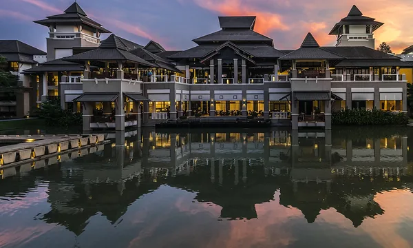 Le Meridien Chiang Rai Resort bord Kok villas piscine luxe familial