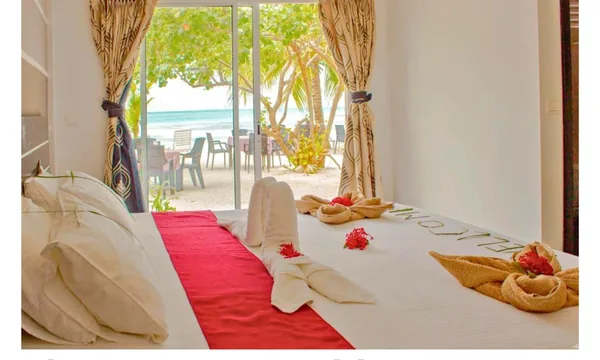 Veli Vilaa Dhiffushi beachfront vue mer