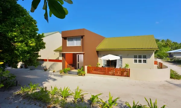 TME Retreats Dhigurah beachfront jardin