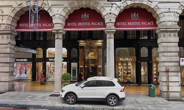 Hotel Bristol Palace, escalier elliptique, Gênes