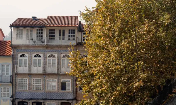 Three Little Birds, Guimarães