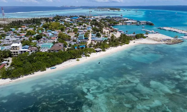 Maavaharu Himmafushi guesthouse village