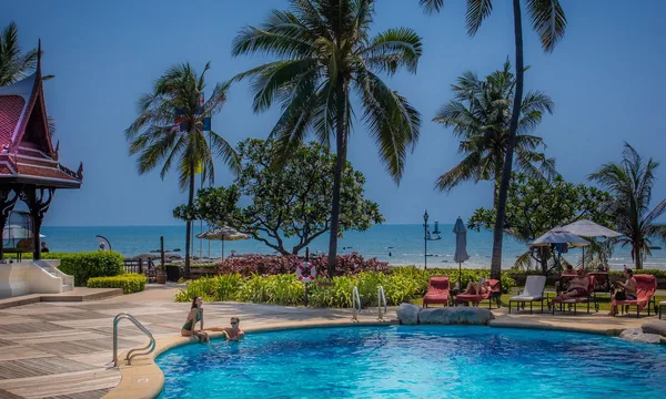 Centara Grand Beach Resort Villas Hua Hin colonial familial