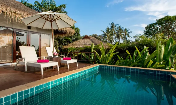 GLOW Elixir Koh Yao Yai villas piscine plage sunset