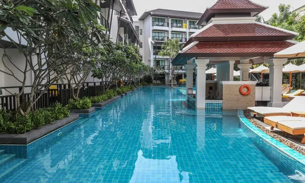 Centara Anda Dhevi Resort Krabi Ao Nang 5 étoiles piscine tropicale