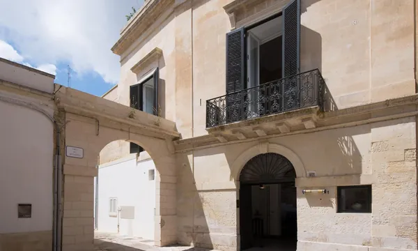 Palazzo De Noha, Lecce
