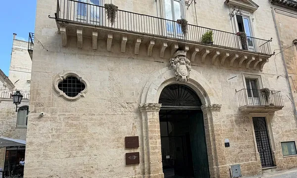 Palazzo Zimara, Lecce