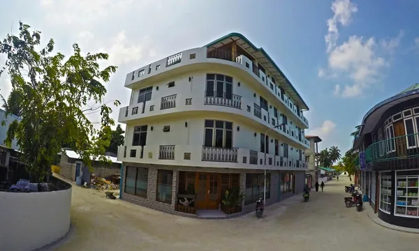 Wish Maamigili guesthouse plage