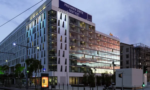 Façade du Novotel Suites Marseille Centre Euromed, boulevard de Dunkerque