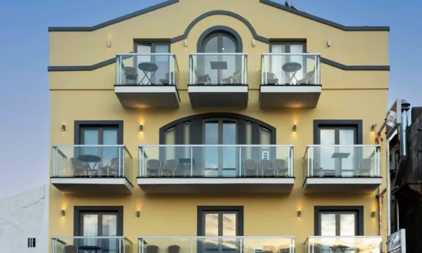 Hotel Oceano, front de mer de Nazaré