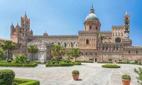 Palazzo Cartari Palerme, palais historique restauré du centre