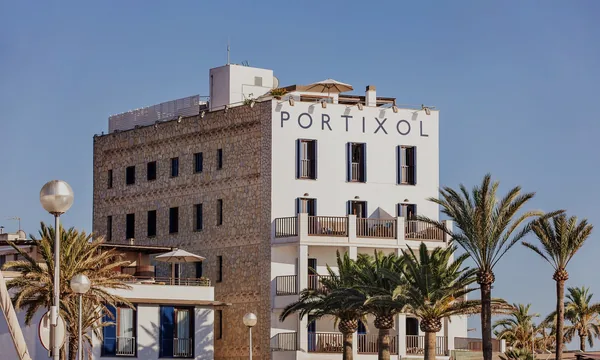 Façade du Portixol Hotel & Restaurant sur le port de Portixol à Palma