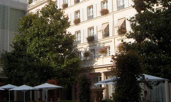 Le Bristol Paris, palace 5 étoiles Faubourg Saint-Honoré 8e