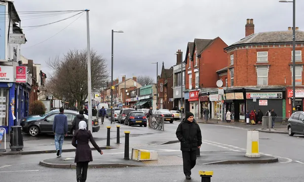 Coventry Road à Small Heath, artère halal de Birmingham
