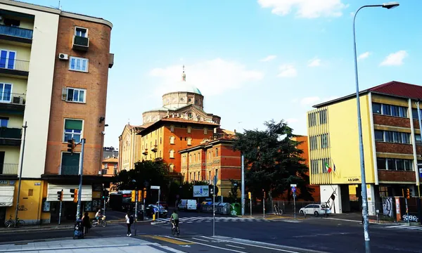 Bolognina à Bologne, quartier populaire derrière la gare