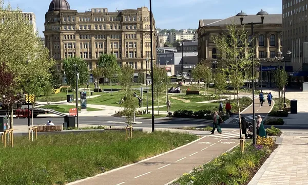 City Park et le miroir d'eau de Bradford