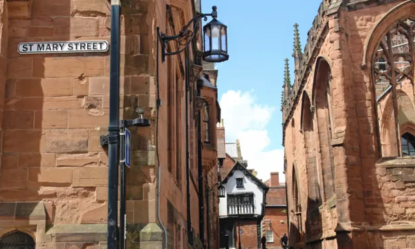 Ruines et nouvelle cathédrale de Coventry