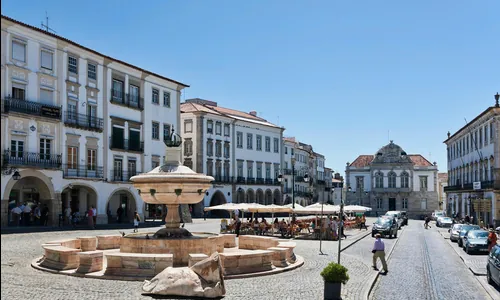 Praça do Giraldo, Évora