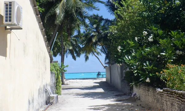 Jetee Fulhadhoo speedboat arrivee