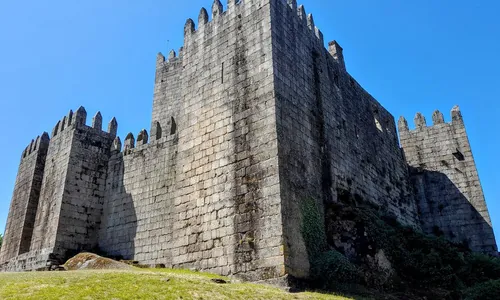 Château de Guimarães et Paço dos Duques