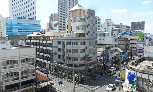 Asean Trade Center Hat Yai shopping duty-free touristes malaisiens