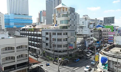 Central Plaza Hat Yai grand mall shopping climatisé cinéma restaurants