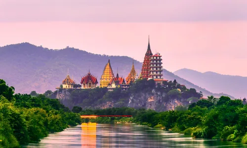 Centre Kanchanaburi marche nuit riviere promenade