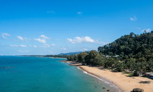 Nang Thong Khao Lak centre plage restaurants commerces