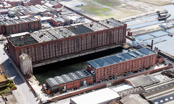 Stanley Dock et l'ancien entrepôt de tabac