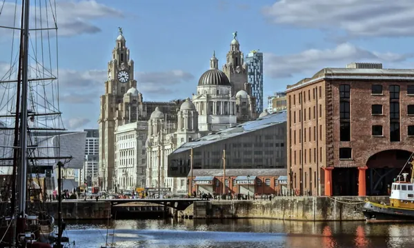 Pier Head et les Trois Grâces, front de mer de Liverpool