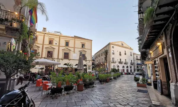 Quartier de la Kalsa à Palerme, palais et places du centre historique