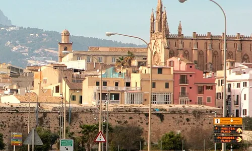 Quartier Calatrava Palma, palais front mer Murailles