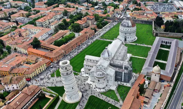 Place des Miracles, Pise