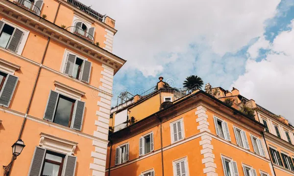 Trastevere Rome, ruelles et façades ocres rive droite du Tibre
