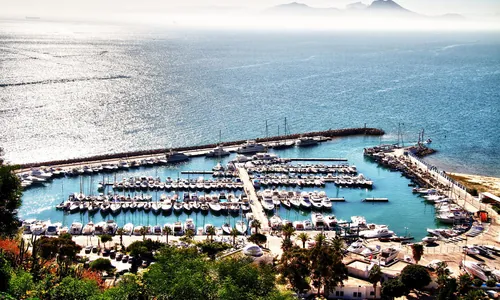 Le port de plaisance et la plage, Sidi Bou Saïd