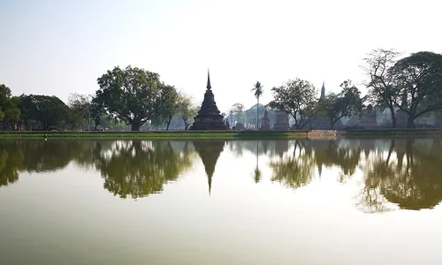 Campagne Sukhothai rizieres velos village authentique