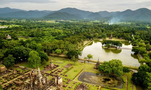 Vieille ville Sukhothai parc historique UNESCO ruines