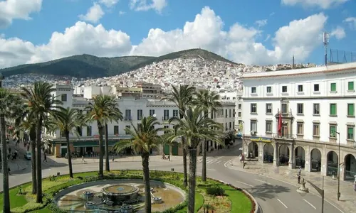 L'Ensanche et la place Moulay El Mehdi, Tétouan