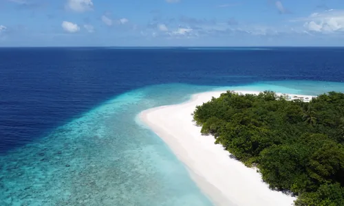 Bikini beach Ukulhas pointe ouest sable blanc