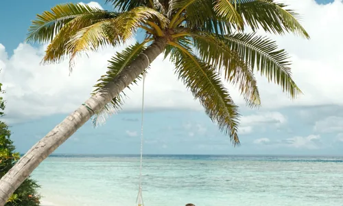 Village Ukulhas rues propres fleuries
