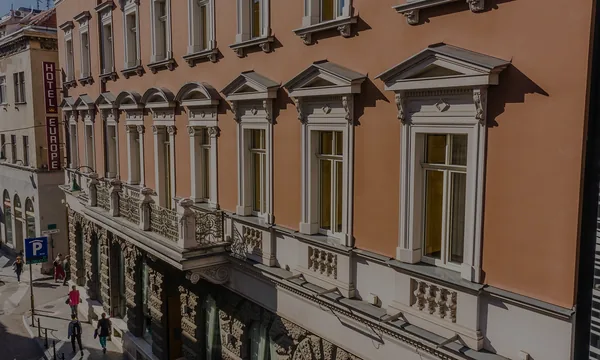 Façade austro-hongroise de l'Hotel Europe, Vladislava Skarića, Sarajevo