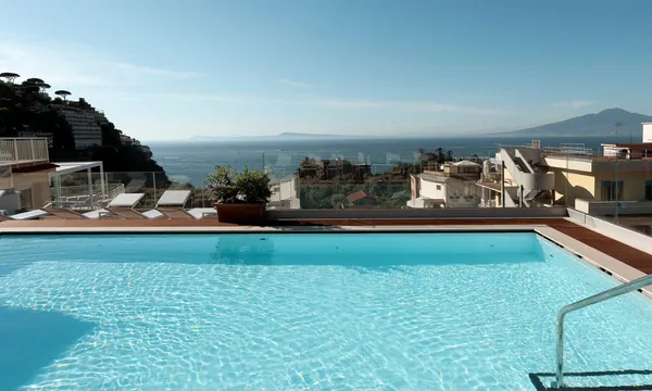 Hotel Tirrenia, Sorrente